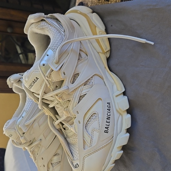 Beautiful and comfortable - Picture 3 of 13